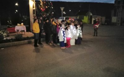 Az első gyertyagyújtás képei