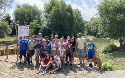 Táborozó iskolások