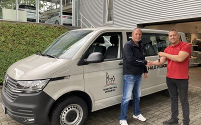 Megérkezett az új falubusz